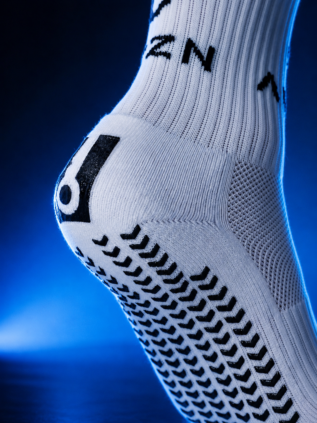 AVZN Elite Grips - First in Australia with Heel Grip Technology | Anti-Blister Grip Socks